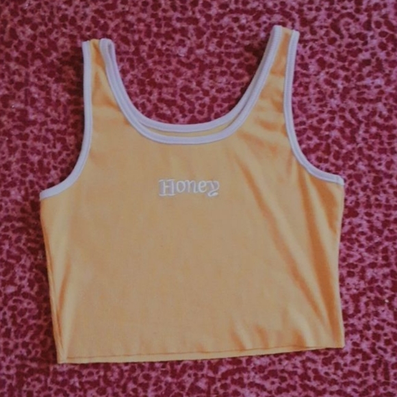 Tops - Cropped tank top